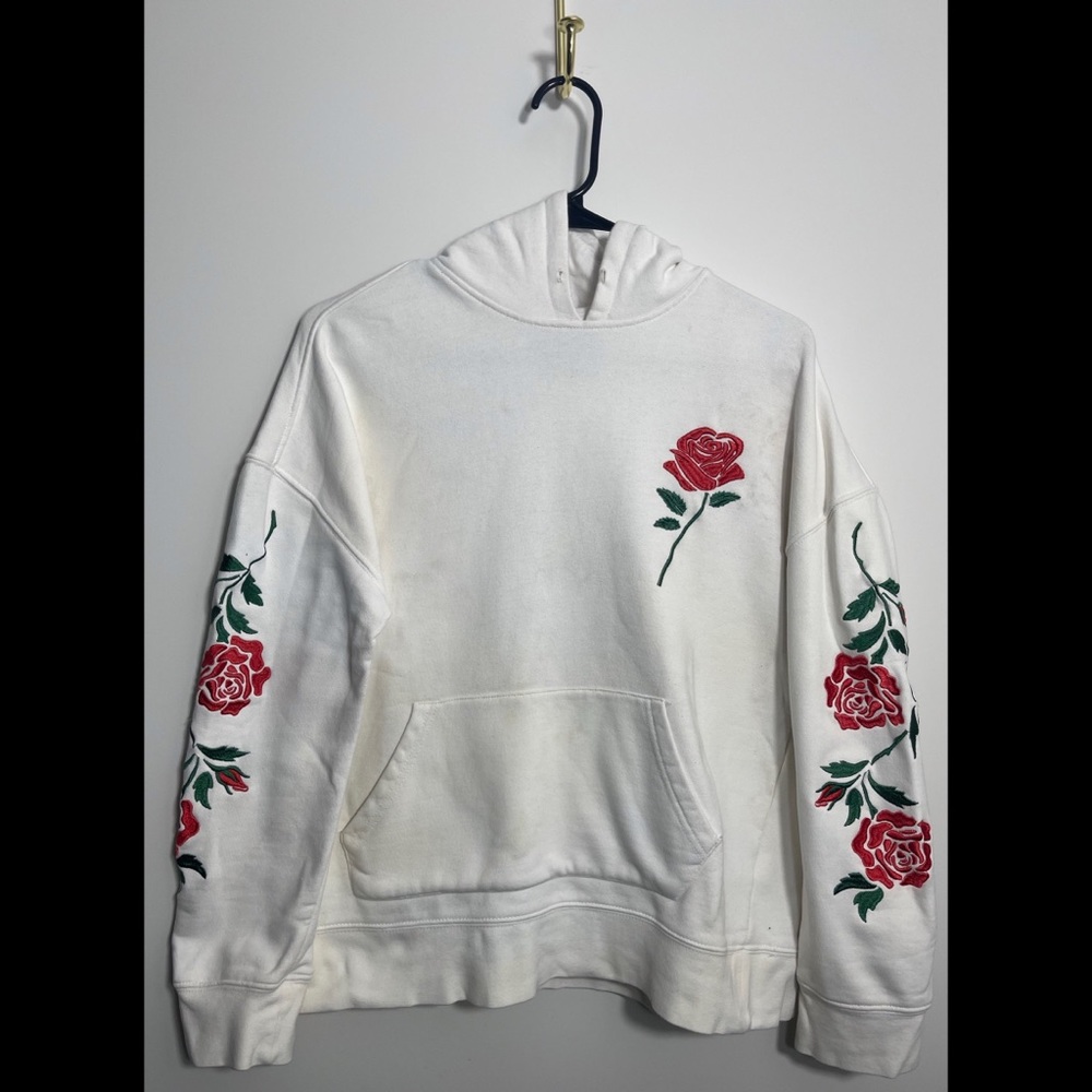 🌹🤍PacSun Rose hoodie❤️